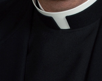 priest_collar_CNA_World_Catholic_News_7_24_12
