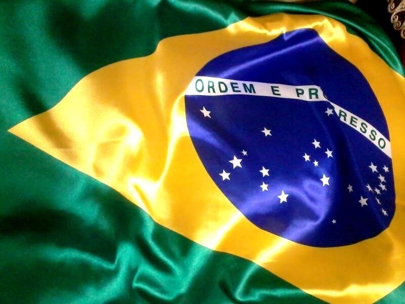 bandeira-do-brasil-oficial-150x100-copa-do-mundo-2014-14382-MLB4549852241_062013-F