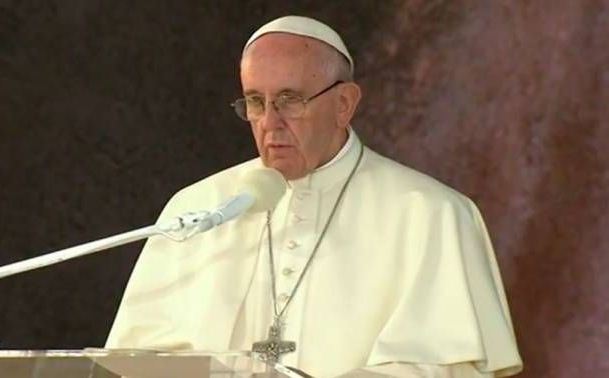 PapaFranciscoViaCrucis_29072016_Youtube