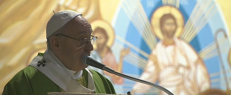 PapaVisitaParroq15enYouTube