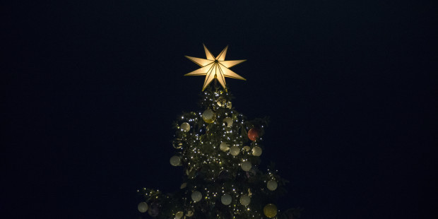 Por que colocamos uma estrela no topo da árvore de Natal? - Cléofas